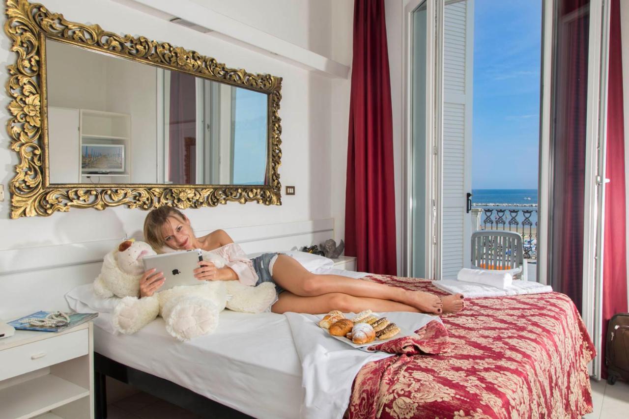 Hotel Lido Ρίμινι Εξωτερικό φωτογραφία